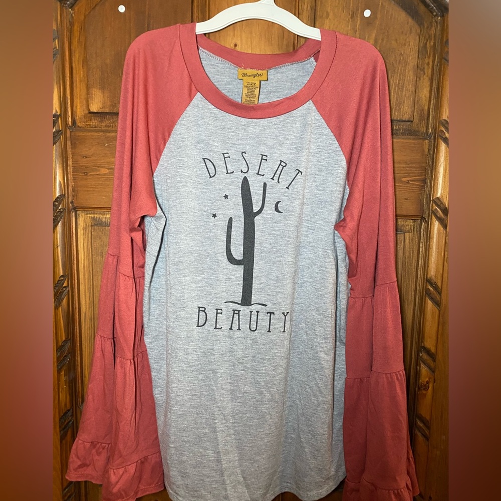 Wrangler desert beauty bell sleeve top (great condition)